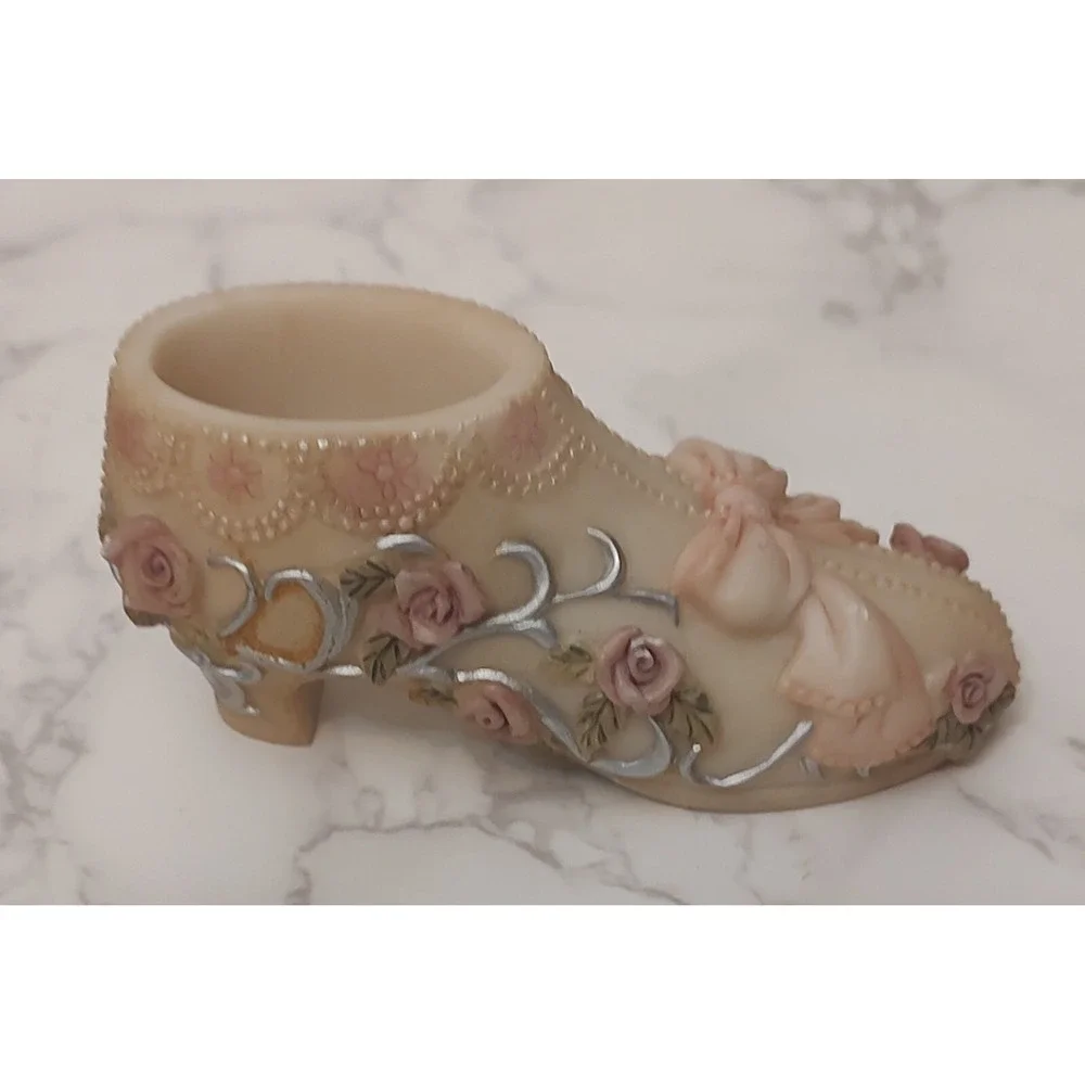 Dezine Victorian Shoe 1995 Roses Pearl Hand Painted Scrolled Design A4
